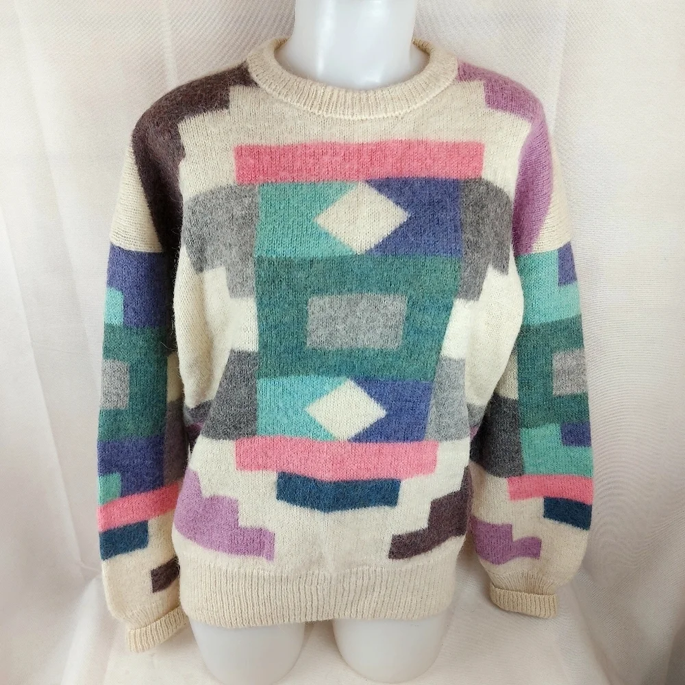 Colorful Geometric Pattern Sweater - Picture 7 of 8